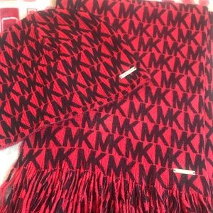Michael kors hat and scarf set. NWOT